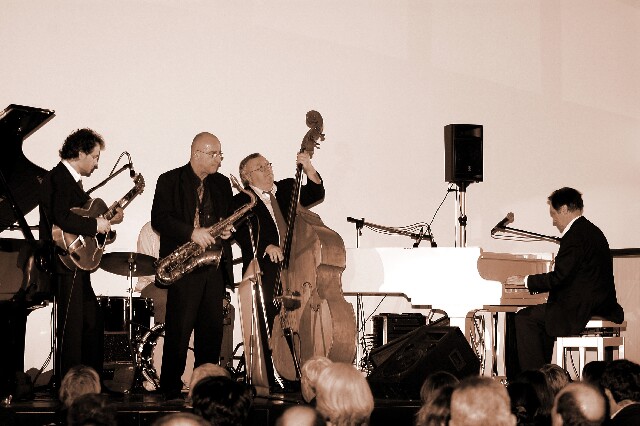 min 2006 12 15 beaune boogie 253 sepia